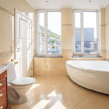 Hotel Prize By Radisson, Xhibition