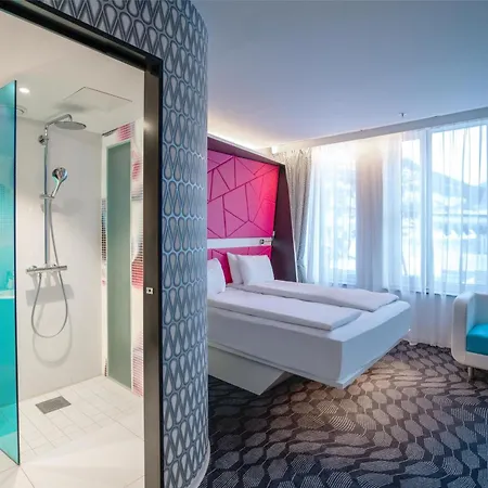 Otel Prize By Radisson, Xhibition