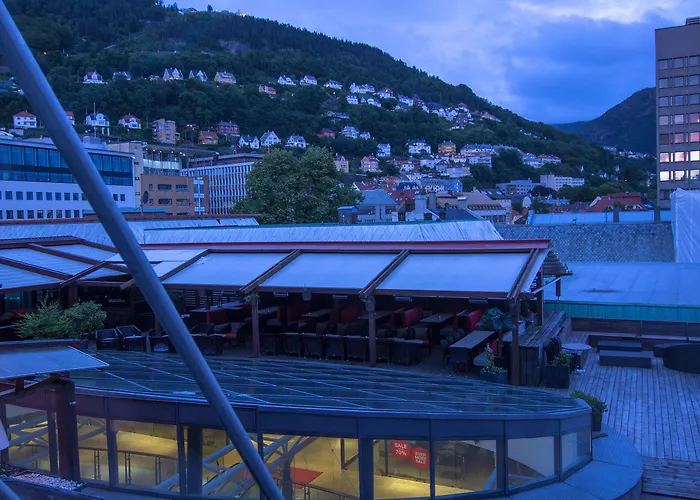 Prize By Radisson, Xhibition