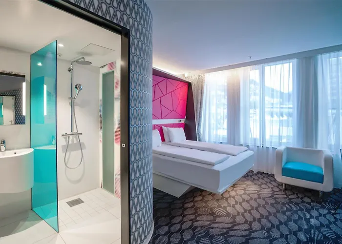 Hotel Prize By Radisson, Xhibition