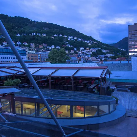 Prize By Radisson, Xhibition